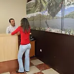 因佩里奥酒店 2*