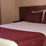 因佩里奥酒店 2*