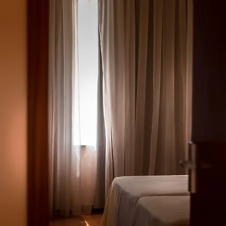 Ξενοδοχείο Imperio 2*